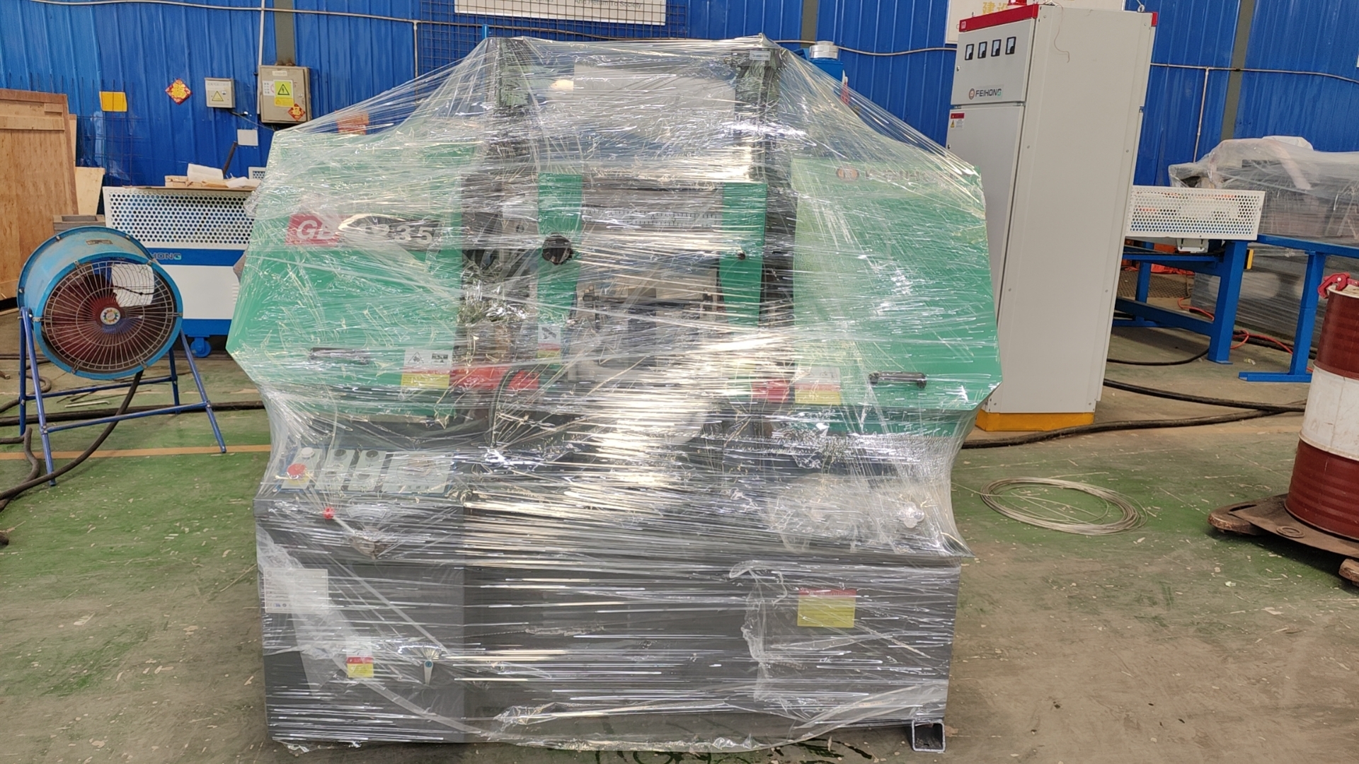 喜訊！熱烈慶祝飛宏1套數(shù)控鋼筋鋸床設(shè)備裝車完畢順利發(fā)出