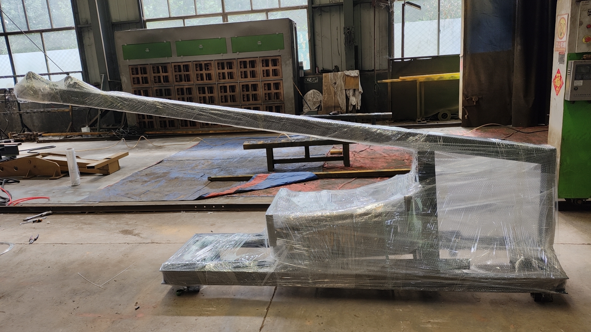 喜訊！熱烈慶祝飛宏1套數(shù)控鋼筋加工設備裝車完畢順利發(fā)出